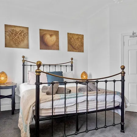 Mulberry Beautiful With Sea View - Pass The Keys *