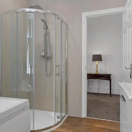 Pass The Keys Mulberry Beautiful With Sea View Apartment Grange-over-Sands